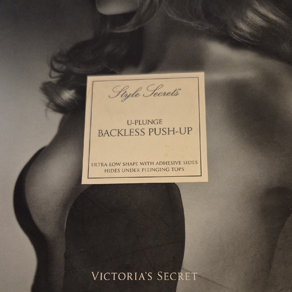 Victoria's Secret U-Plunge Backless Push-Up Bra